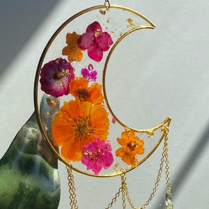 Resin Moon Suncatcher | Moon Suncatcher | Rainbow Maker | Window Decor | Gift for Her | Home Gift | Birthday Gift | Handmade | Dried Flowers